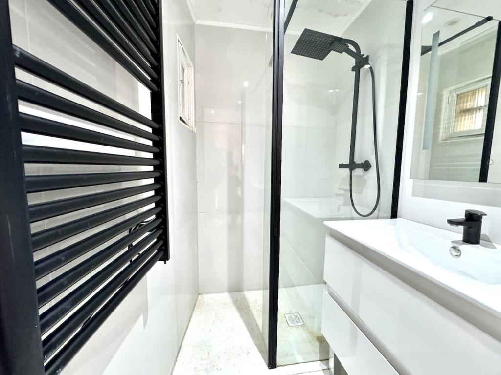 Appartement situé à 5 minutes à pieds du palais des festivals - 3