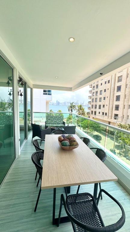 Bay-View 3BR Castillogrande | Pool & Rooftop - 3