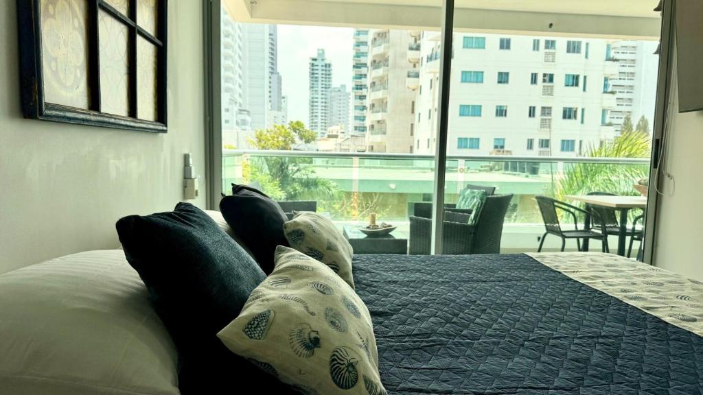 Bay-View 3BR Castillogrande | Pool & Rooftop - 4