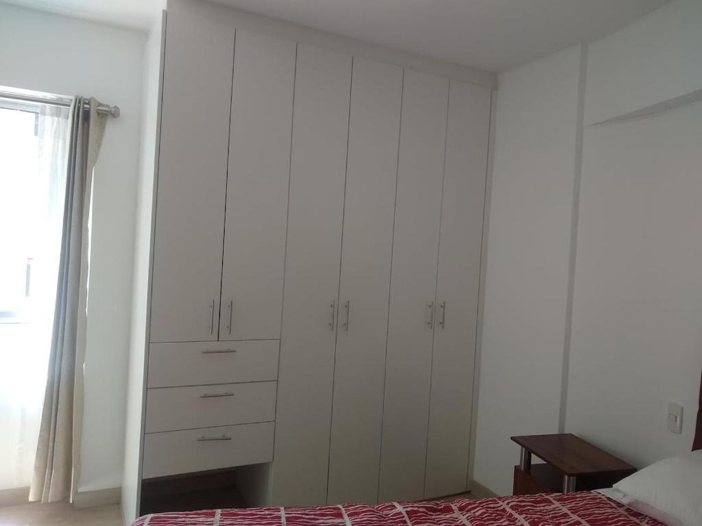 Departamento Céntrico en Beaterio de 3 Dormitorios Sala con Balcon Seguridad 24 7 - 4