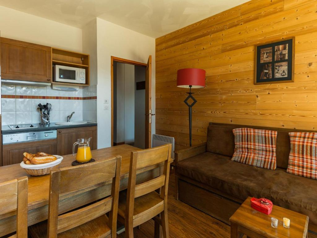 Ski Chalet Apartment for 6 - 5
