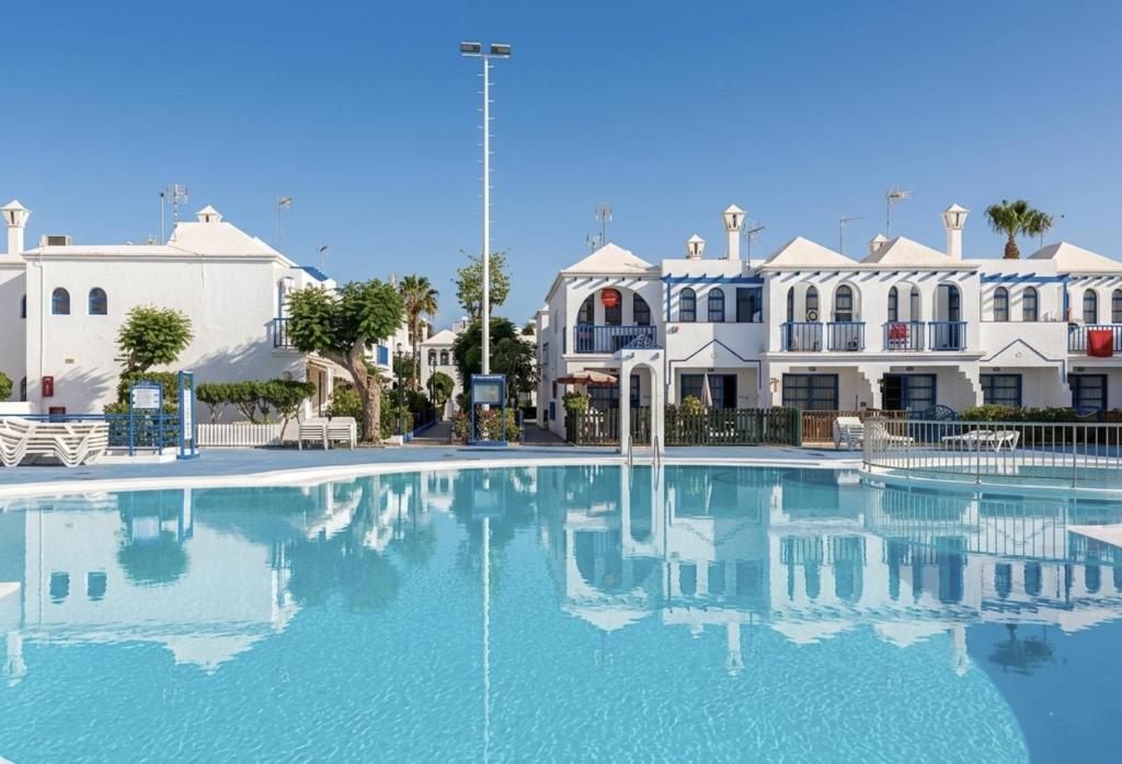 Amazing bungalow with wifi and terrace - 1