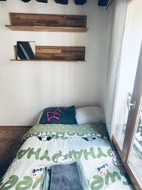 Elegant Studio near Pompidou Center - 2