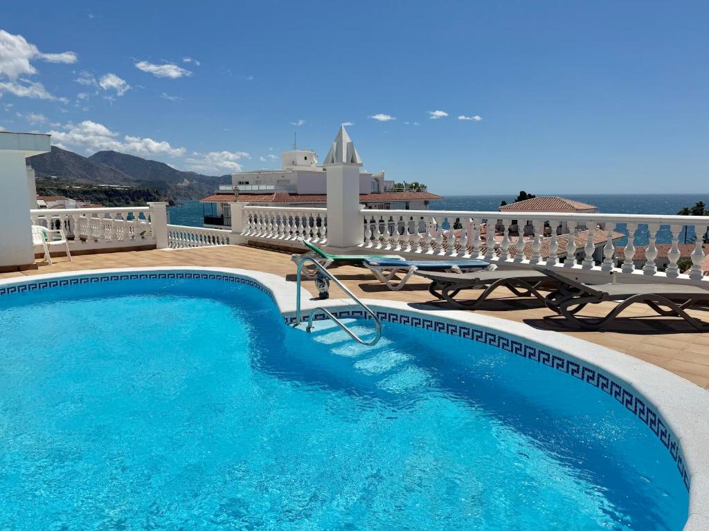 Carabeo Centro Seaview & Rooftop Pool - 2