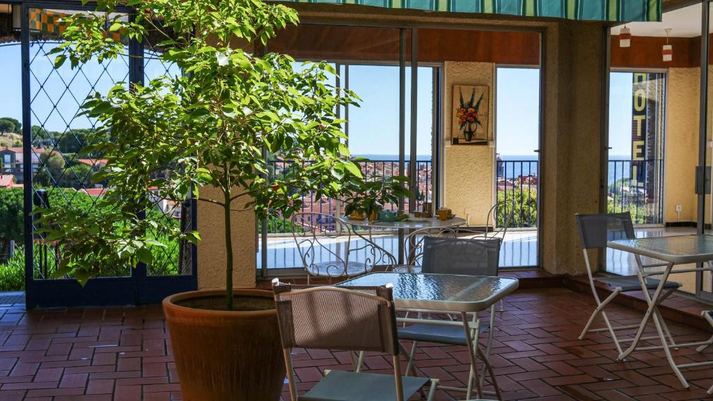 Hôtel AMBEILLE Vue Mer - 3