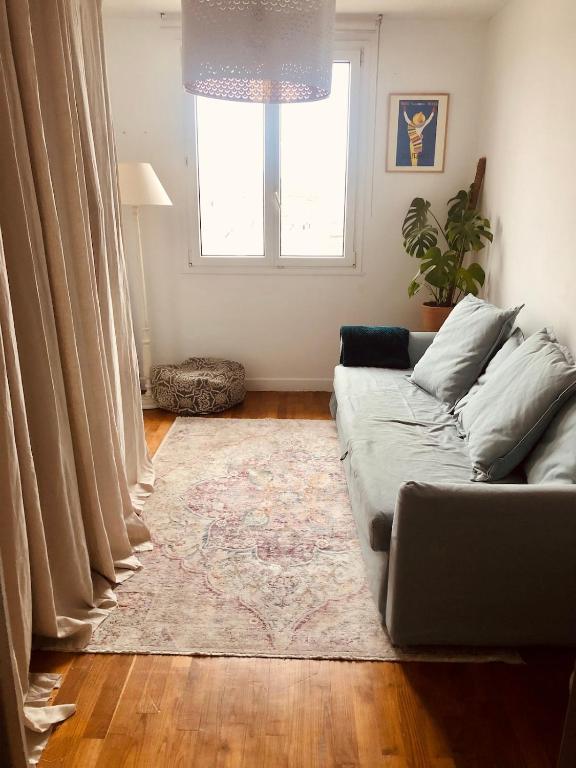Bright Apartment with 2 bedrooms - 2