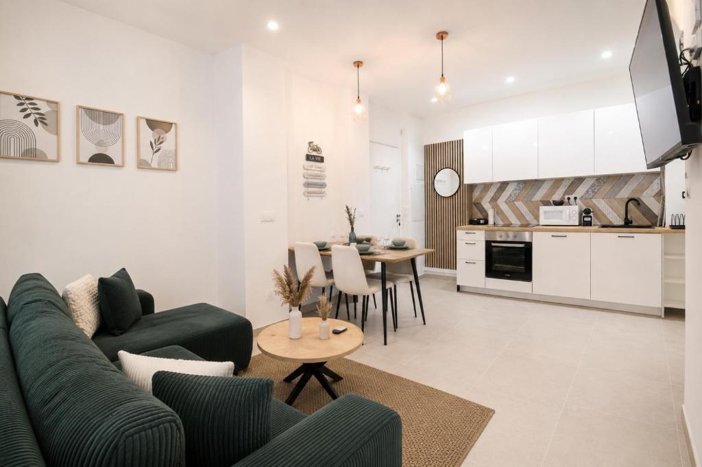 Calm Elegant Apartment in the Heart of Nice - 4