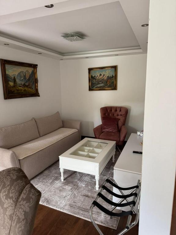 I&G APARTMENTS - 2
