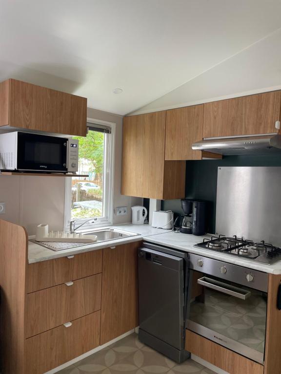 Séjour famille en Vendée - Mobil home 4 personnes avec terrasse & piscines - 4