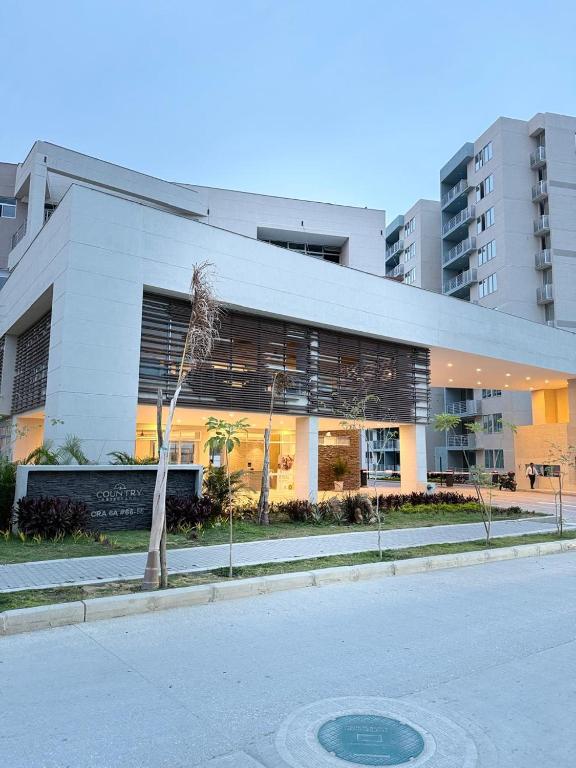 Nuevo y moderno apartamento cerca al mar 3 habitaciones 2 baños estacionamiento gratis wifi alta velocidad capacidad 6 personas - 4