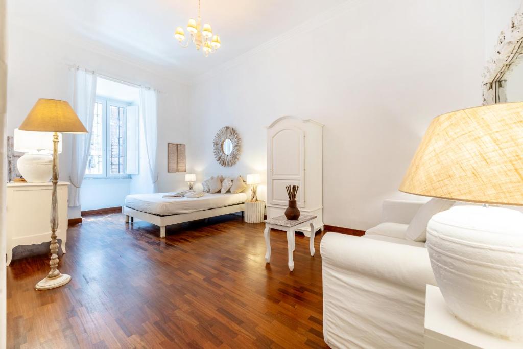 Luxury Historic Apartment Campo dei Fiori - 1
