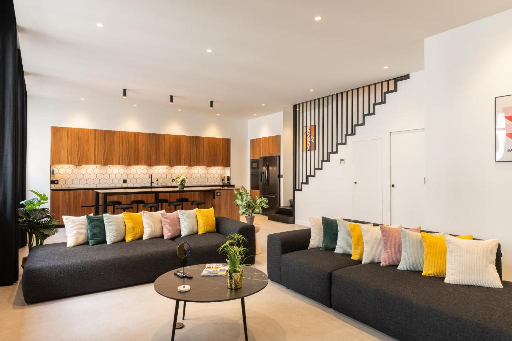 Le Loft MOHOM - Bourse du Travail - 4 Bedrooms, 4 Bathrooms, 4 Parkings - 4