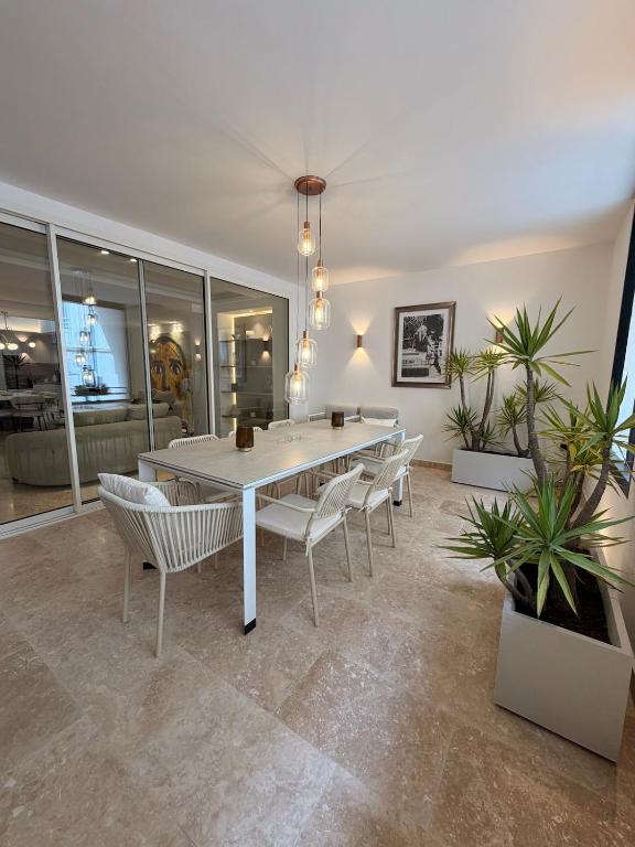 Central Cannes - Exceptional 4-Bedroom Apartment - 3