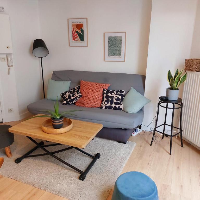 Charmant T2 avec terrasse au coeur du Vieux Rennes - 2