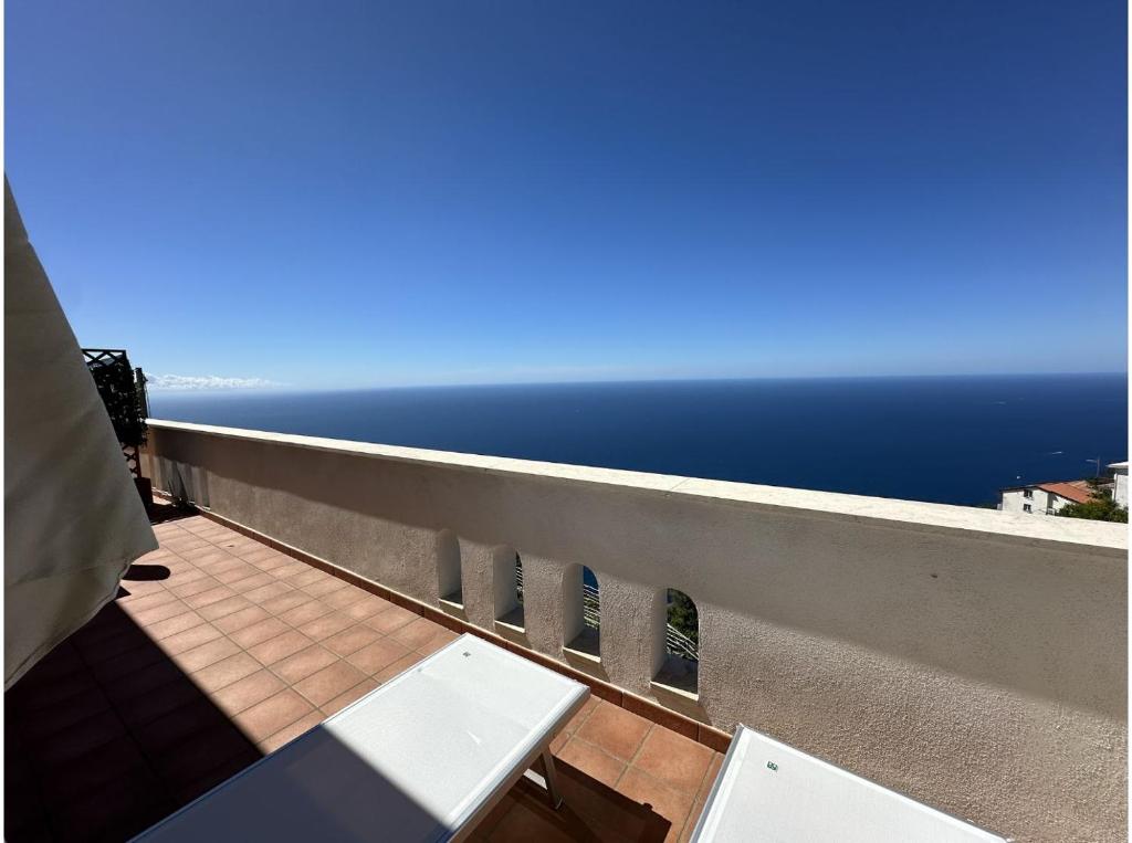 Da Benny Seaview - 4