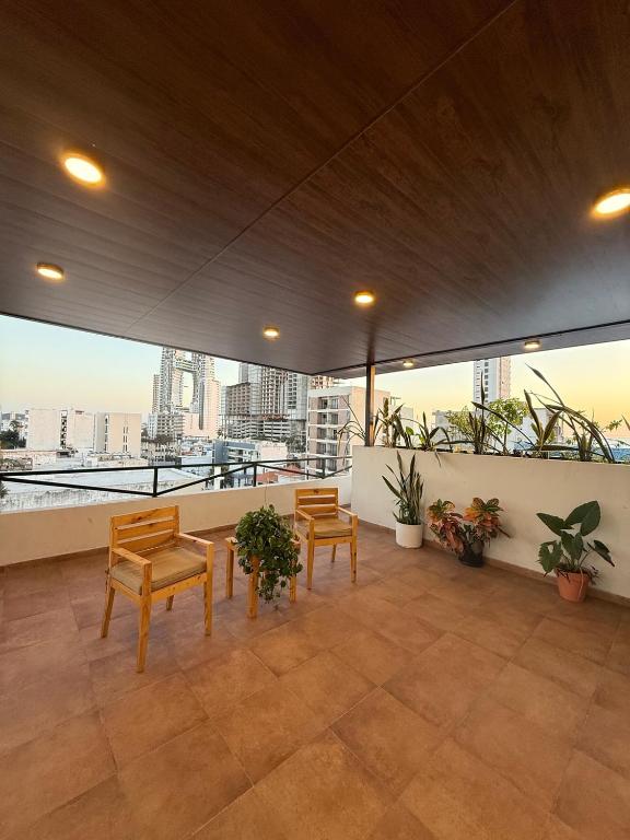 Rooftop Pool & Beach: Mazatlán Family Apartment - 3