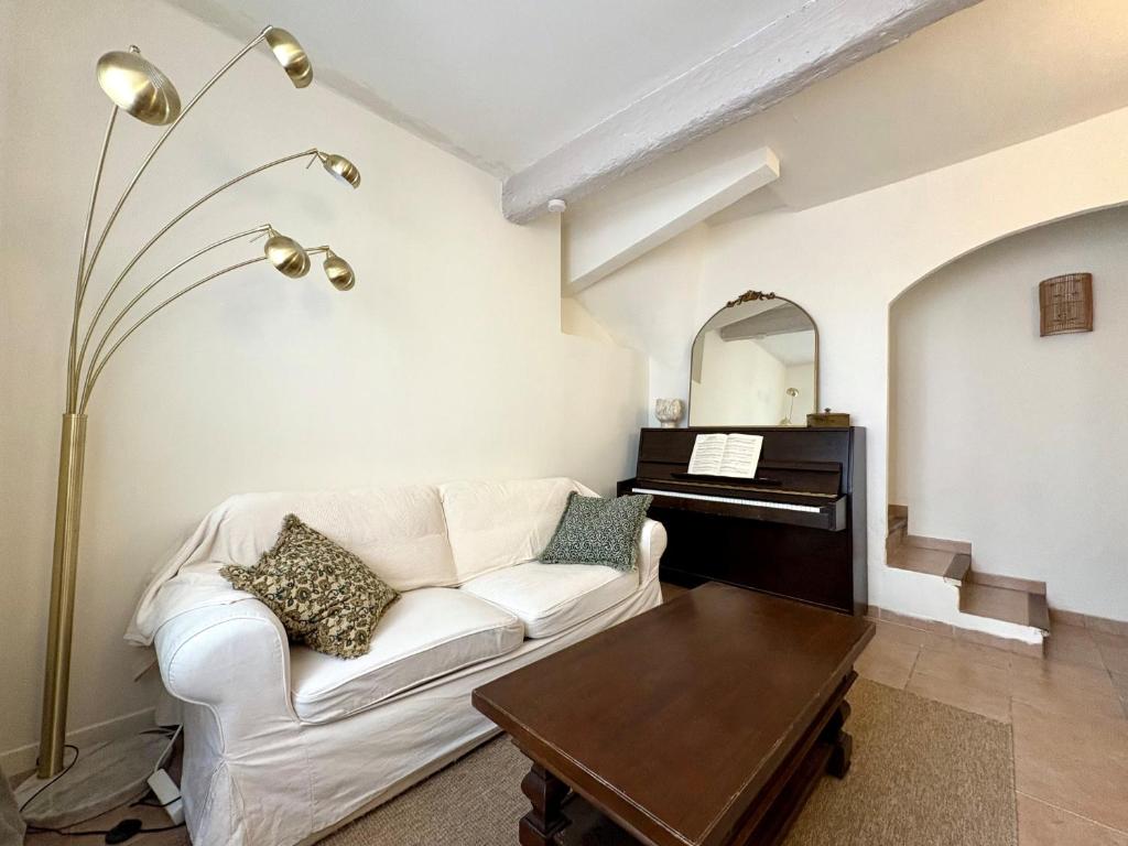 Charming Townhouse in Carpentras Historic Center - 5