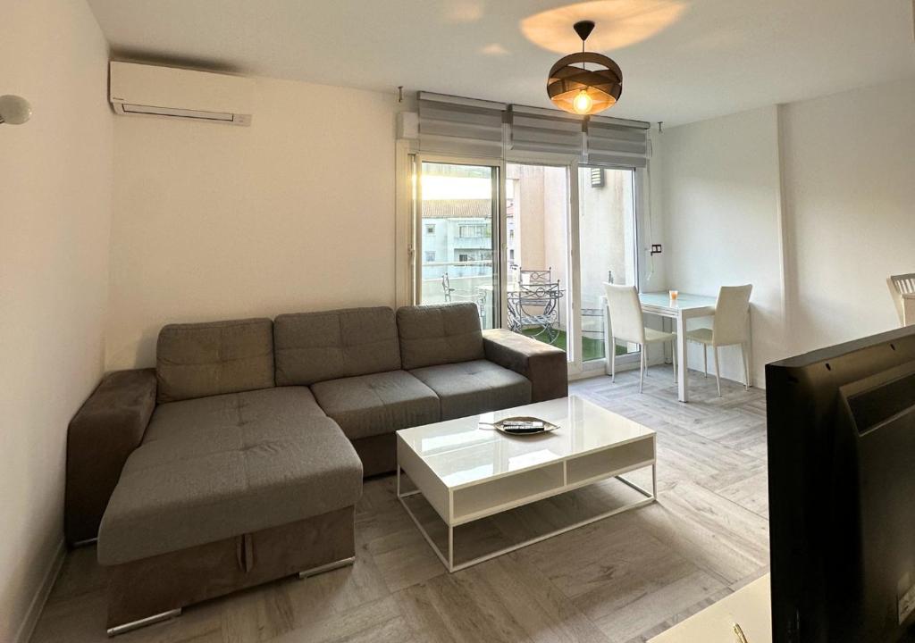 T3 Lumineux CLIMATISÉ - PISCINE, GARAGE & WIFI - 3
