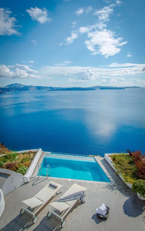 Swimming pool, Santorini Secret Suites and Spa in Santorini