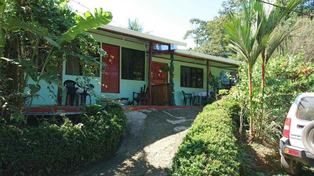 Exterior view, Mirians Place Drake in Drake Bay