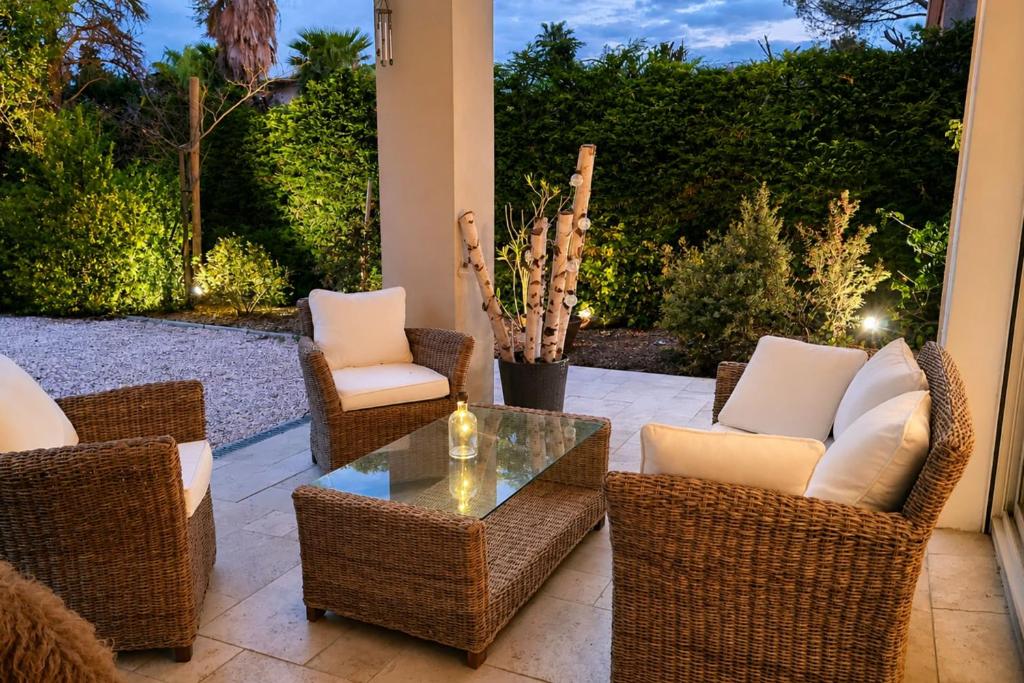 Villa for 6 guests - private pool - close to the beaches - 2