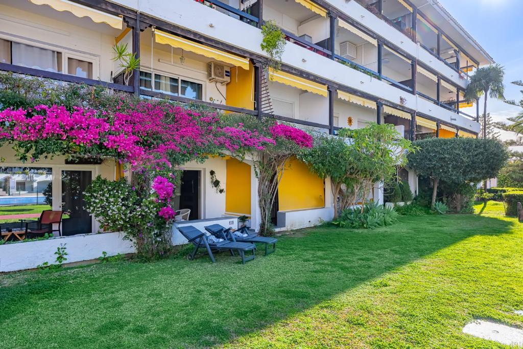 Cubo's La Carolina Park Marbella Apartment - 4