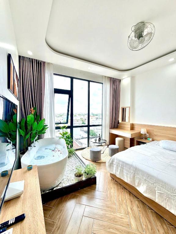 Serviced Apartment With High View