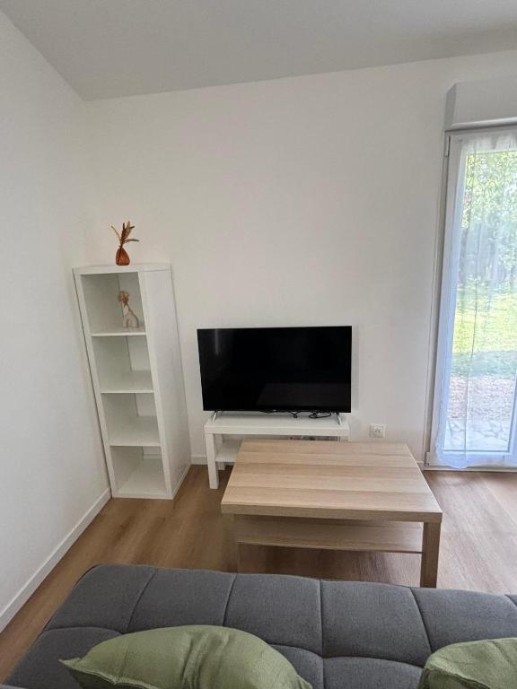 Domaine familial- 3 logements privatifs- 13 pers- Jardin et parking gratuit - 2
