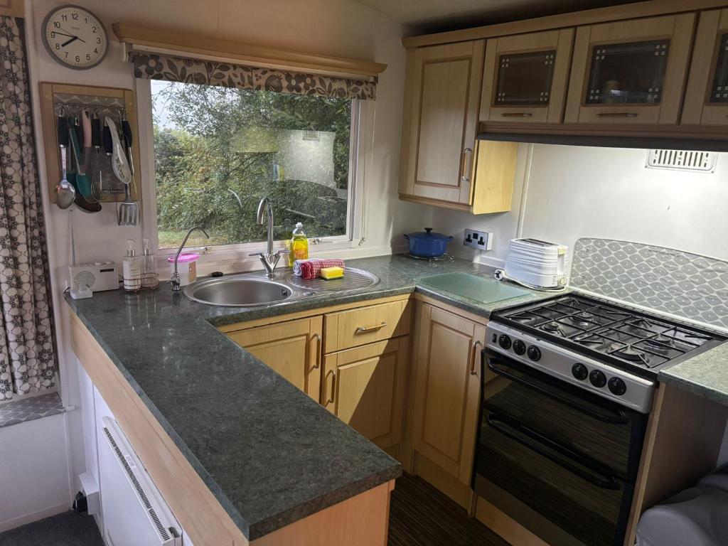 11 Oaklands, Isle of Wight photo 6