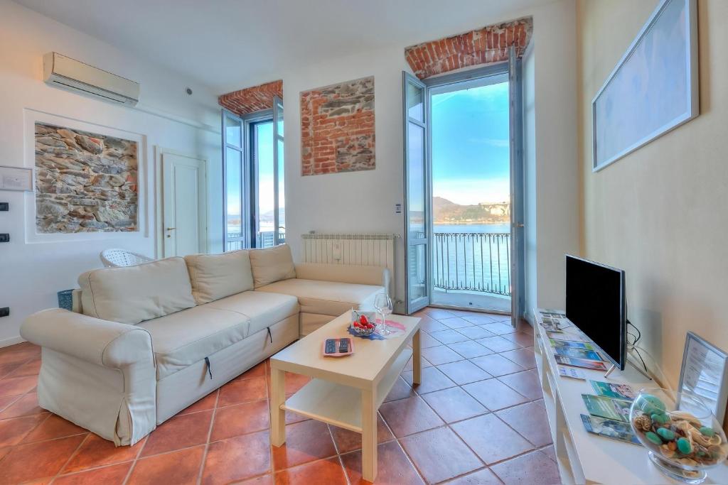 Aparthotel Arona on Lakeshore - 3