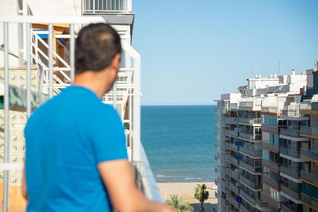 Ático luminoso con terraza enorme y AC a 2 min de la playa - 2