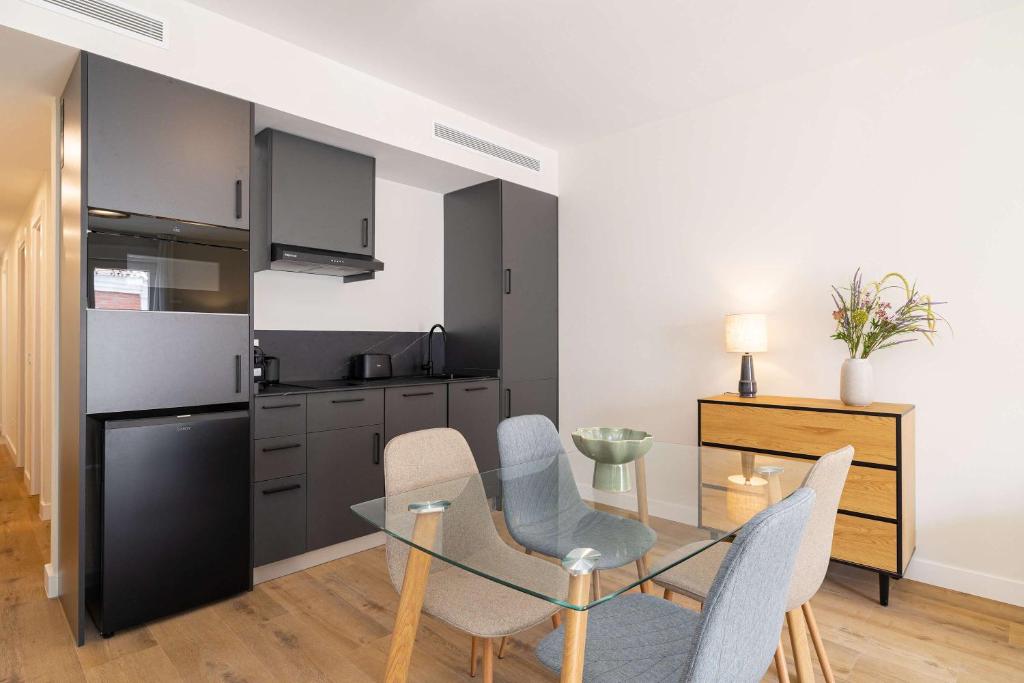 2BR for 4 Central Malaga Quiet Area by Stay Homy - 4