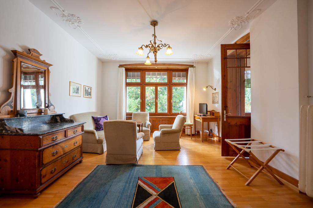 Stilvolle 3-Zimmer Wohnung in Jugendstilvilla - 1