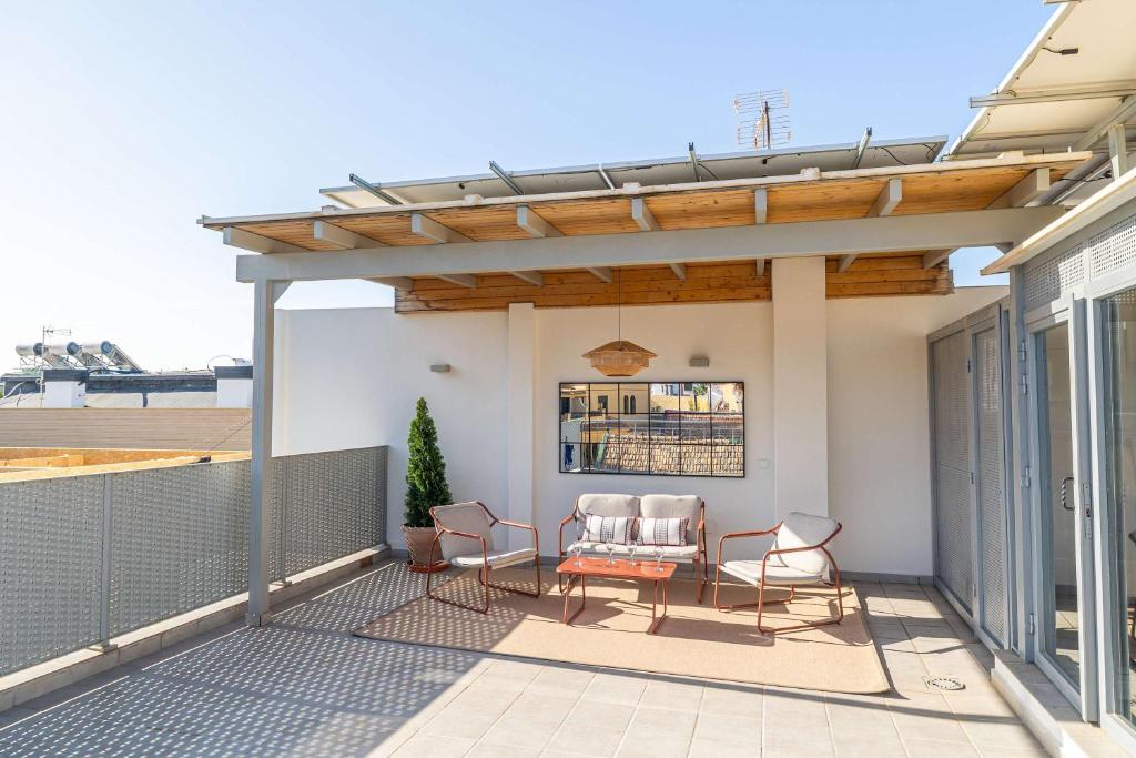 Modern 1BR Ground Floor Apart - Walk to Beach - 4