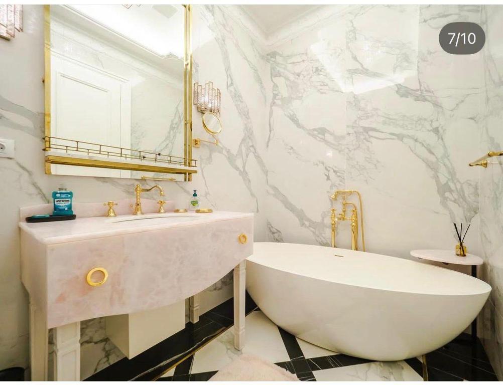 Luxury city center apartment - 4