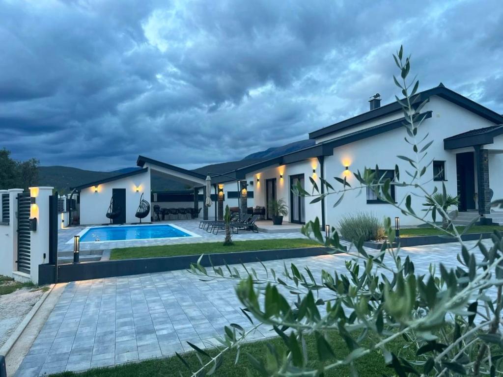 Luxury Villa Domino with Heated Pool - 1
