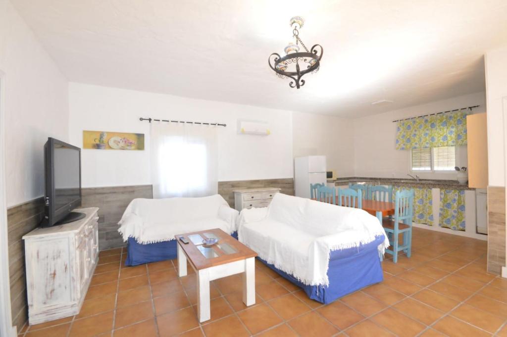 Casa Samuel con piscina comunitaria y porche - 4