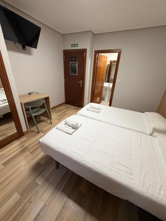 Bearan Rooms 2 - 3