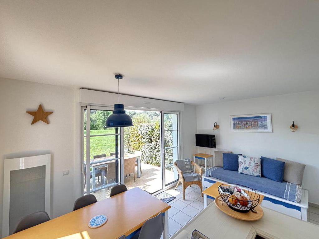 "LA MAISON DU BOCAGE" Maison 6 personnes, accès piscines gratuit, résidence privée au coeur d'un golf - 1