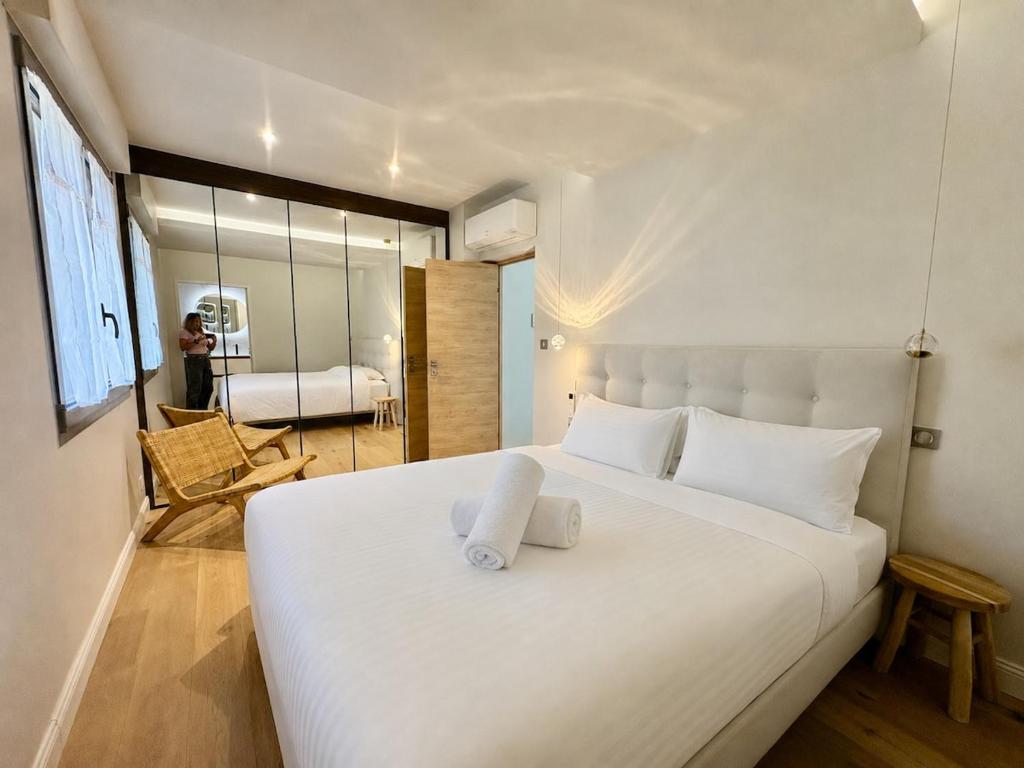 VillaNeuve 4-6 people full center pool parking Wi-Fi - 3