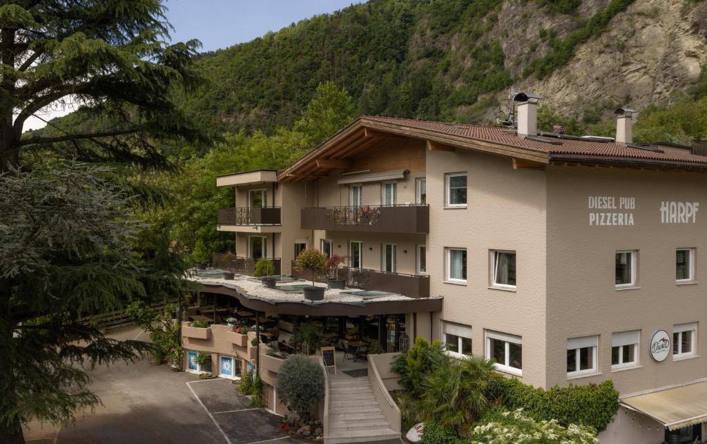 Hotel Harpf - 1