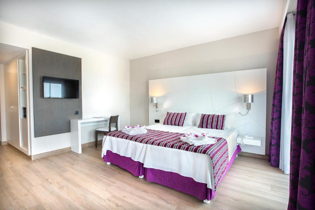 Mar Hotels Playa de Muro Suites — Hotel rooms in Playa de Muro, Balearic Islands