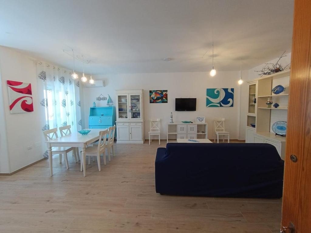 Blue Holiday Apartment - 1