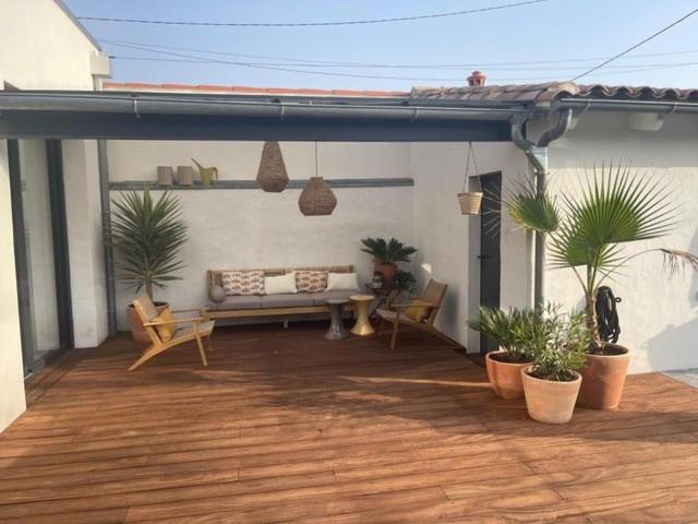 VILLA AU COEUR DE LA ROCHELLE - 10min du Centre-ville et de la gare - Piscine - 4 chambres 8 personnes - 4