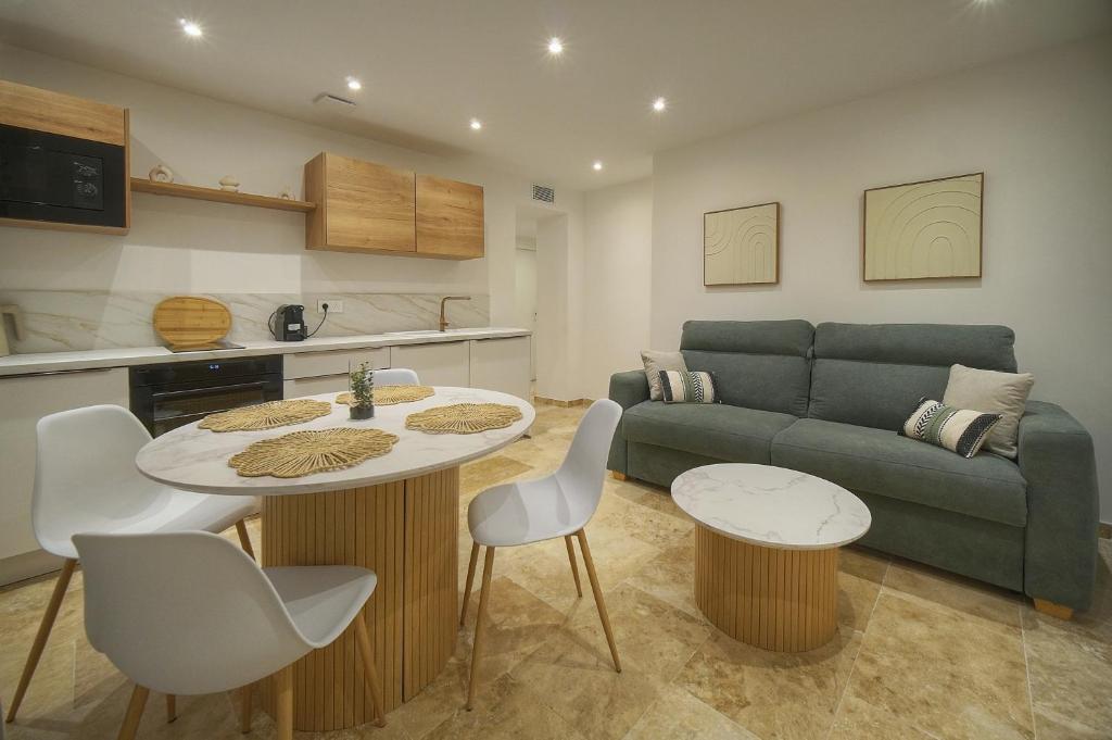 FRGK Private Townhouse HQ Walk to Palais Flexible 2 6 Bedrooms - 4