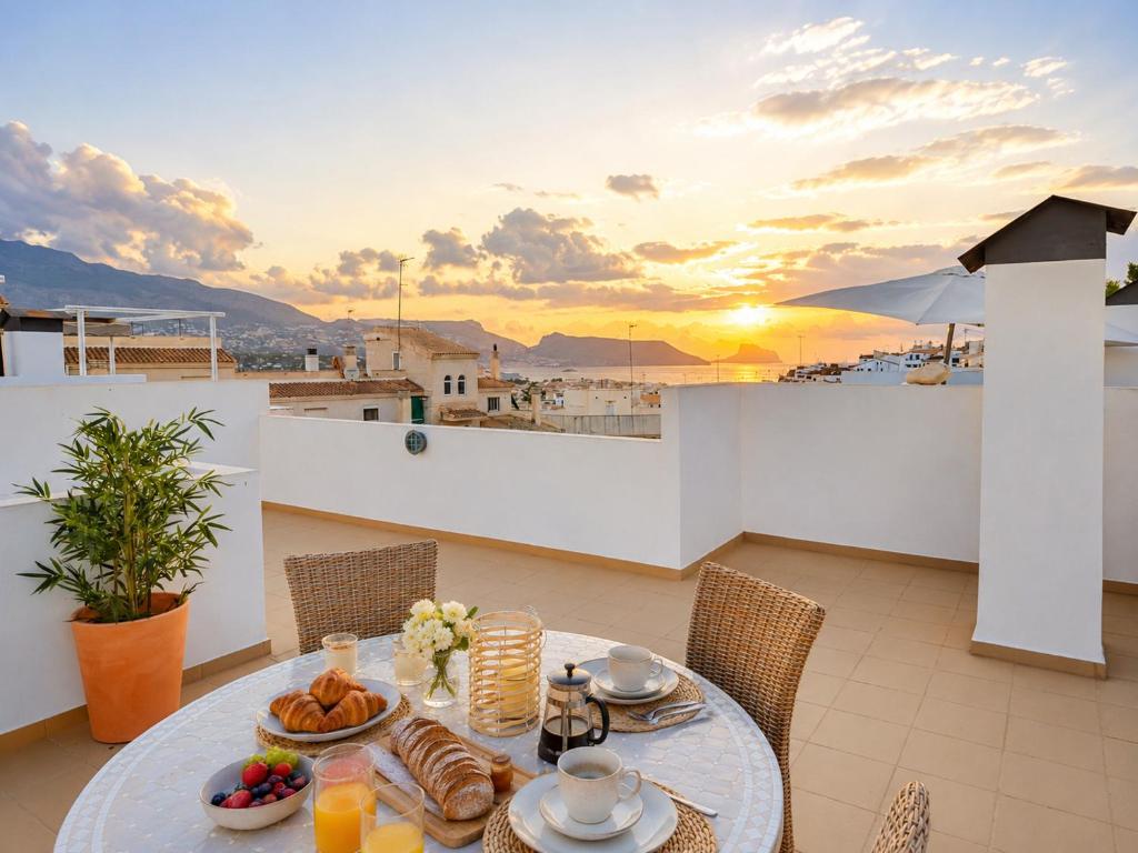 Penthouse with Sea and Mountain view by NRAS - 1