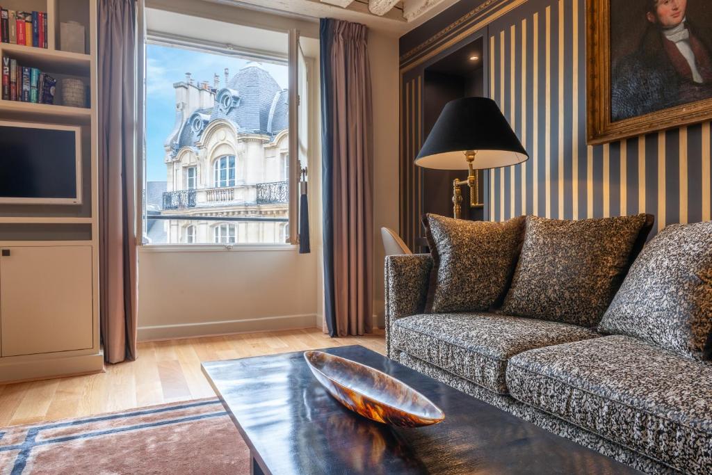 Luxury Apartment Paris Louvre - 3