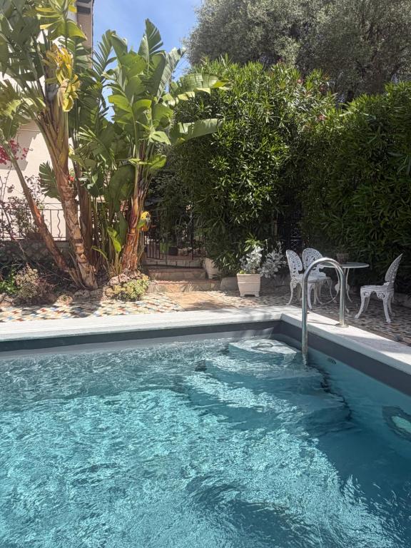 Très beau Studio lumineux dans Villa avec piscine - 5