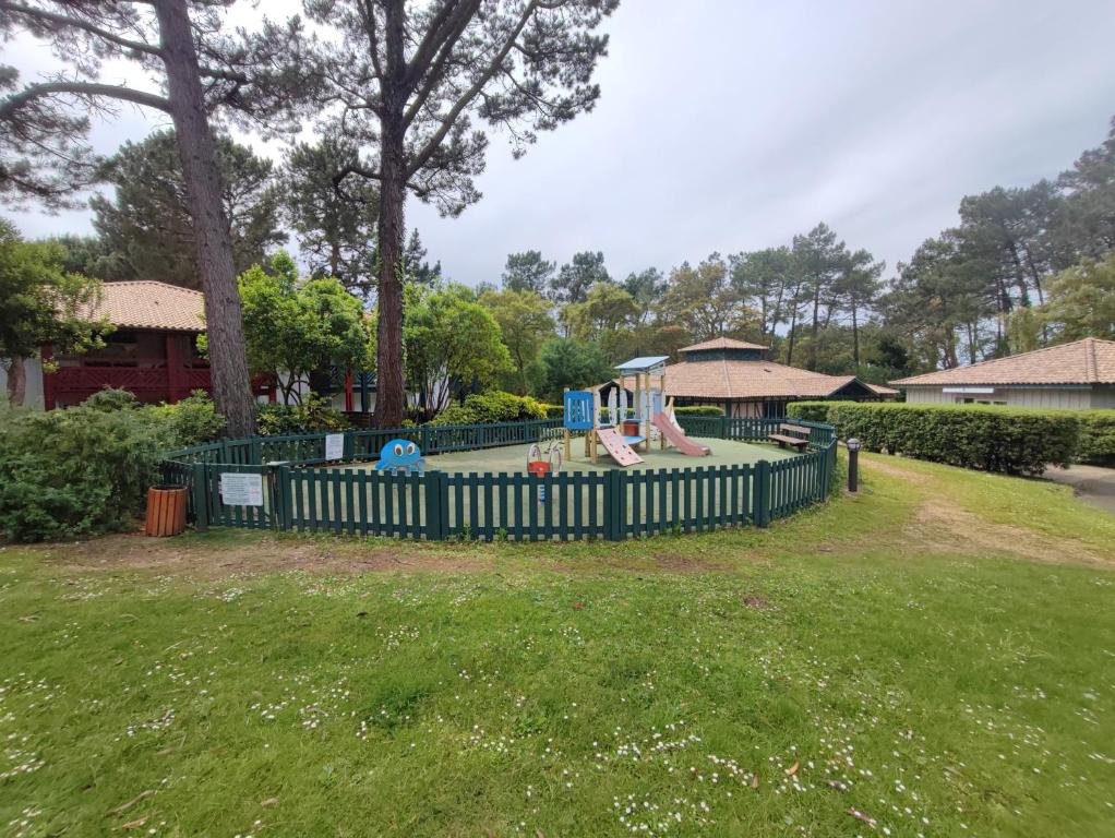 Studio dans résidence Pierre et Vacances avec vue sur piscine entre plage et golf - 5