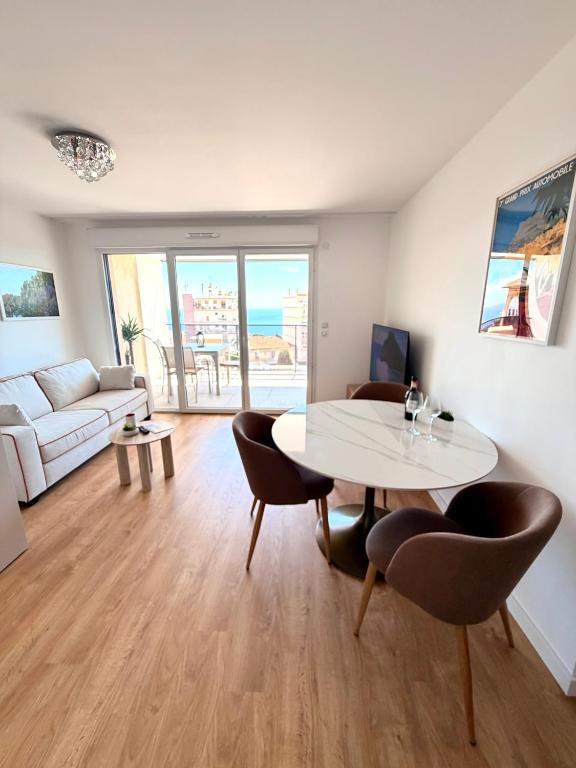 Sea view apartment next to Monaco - 2
